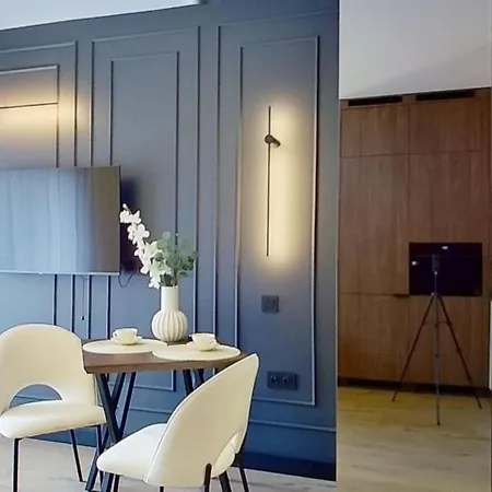 Czysta 62 Premium Апартаменти *